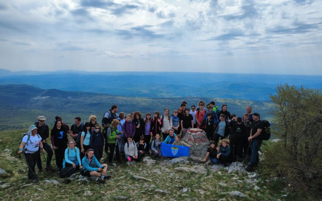 Mladi planinari na Žbevnici