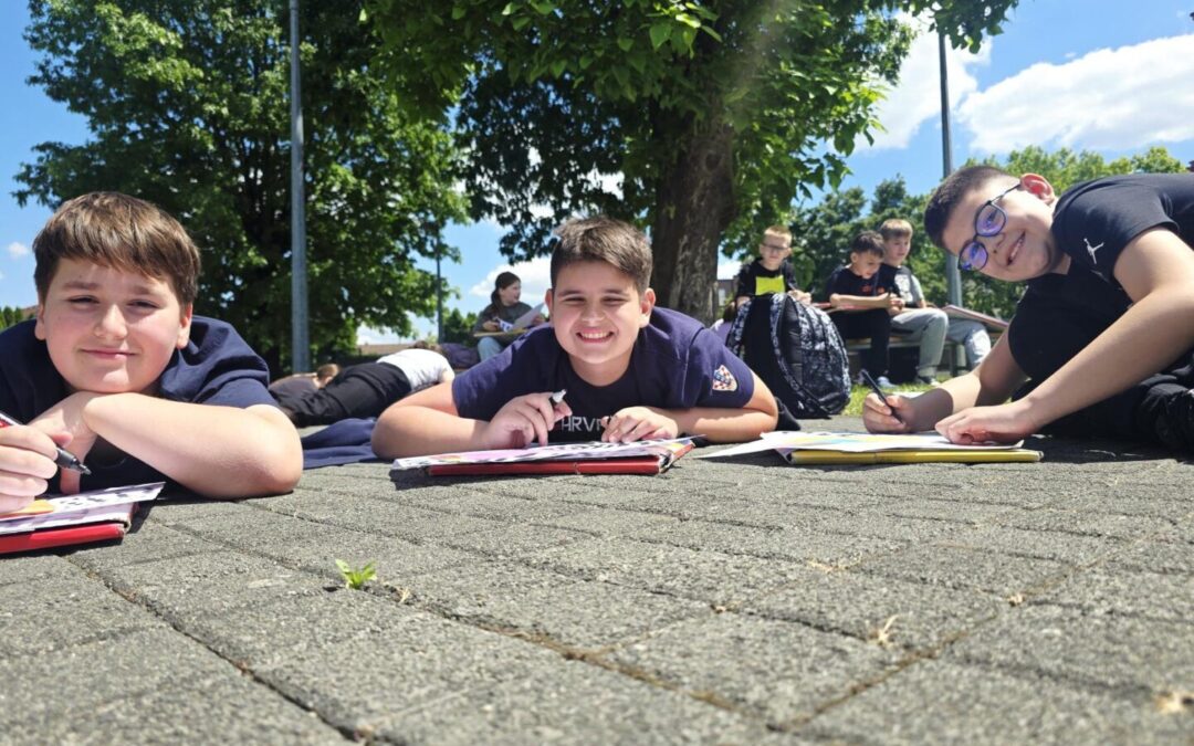 OUTDOOR CLASSROOM DAY