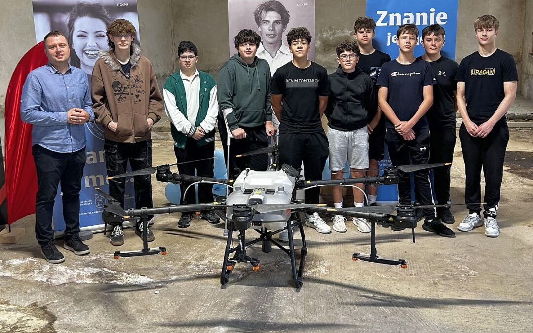 UČENICI OŠ IVANEC SUDJELOVALI NA DRONFESTU ’26